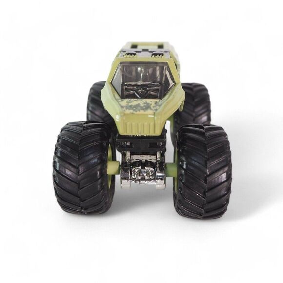 Hot Wheels Soldier Fortune Monster Truck Die Cast 1:64 Truck Pre-Owned - Picture 2 of 8